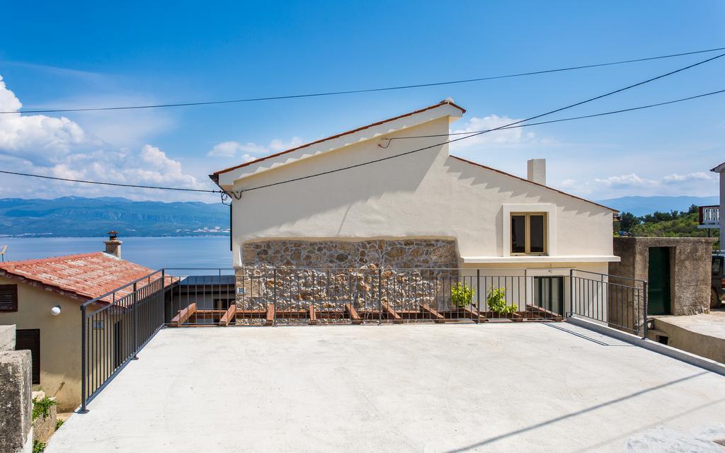 Apartman Bonaca Vrbnik Kültér fotó